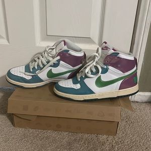 7Y Nike shoes blue purple green